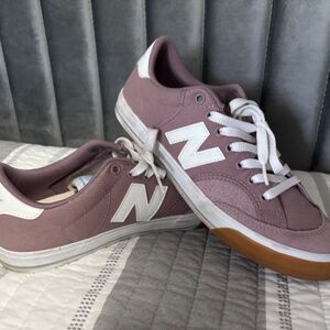 New Balance NM212